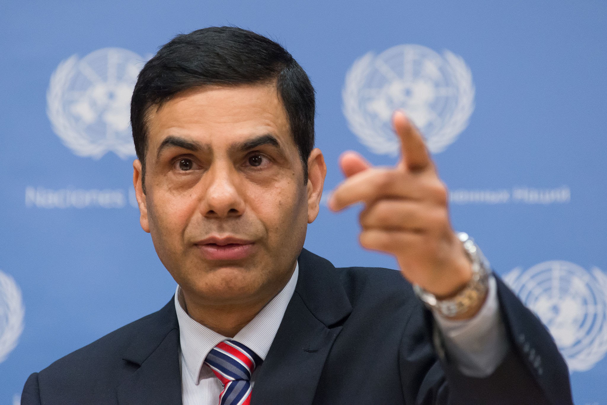 आचार्य बेलायतको राजदूत नियुक्त